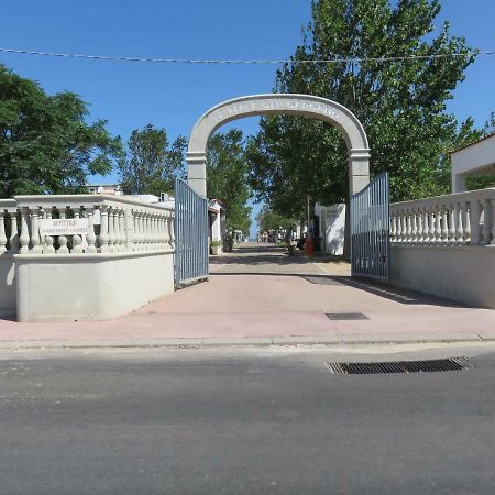 Centro Turistico La Perla Del Gargano Hotel Foce Varano Buitenkant foto