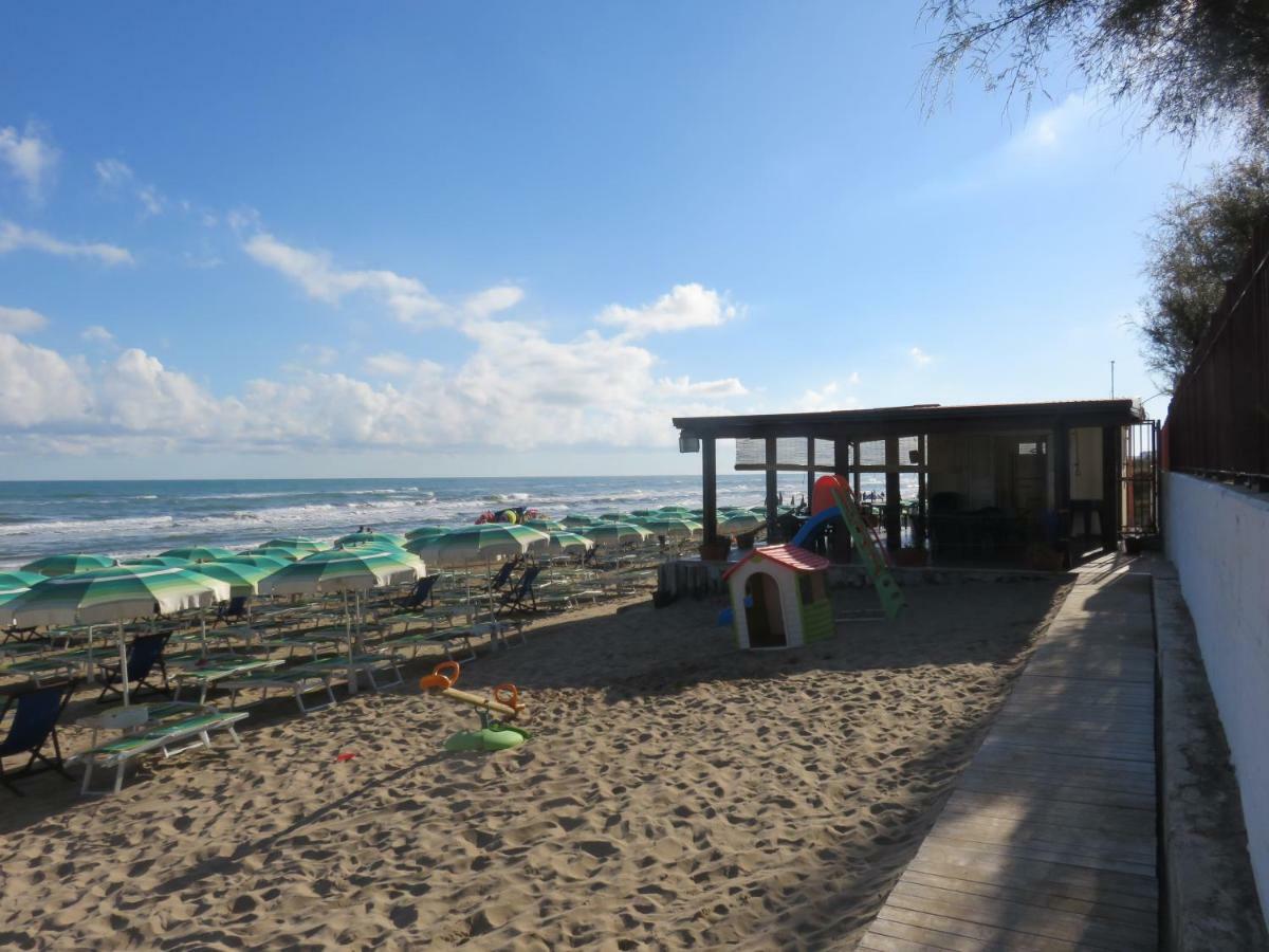 Centro Turistico La Perla Del Gargano Hotel Foce Varano Buitenkant foto