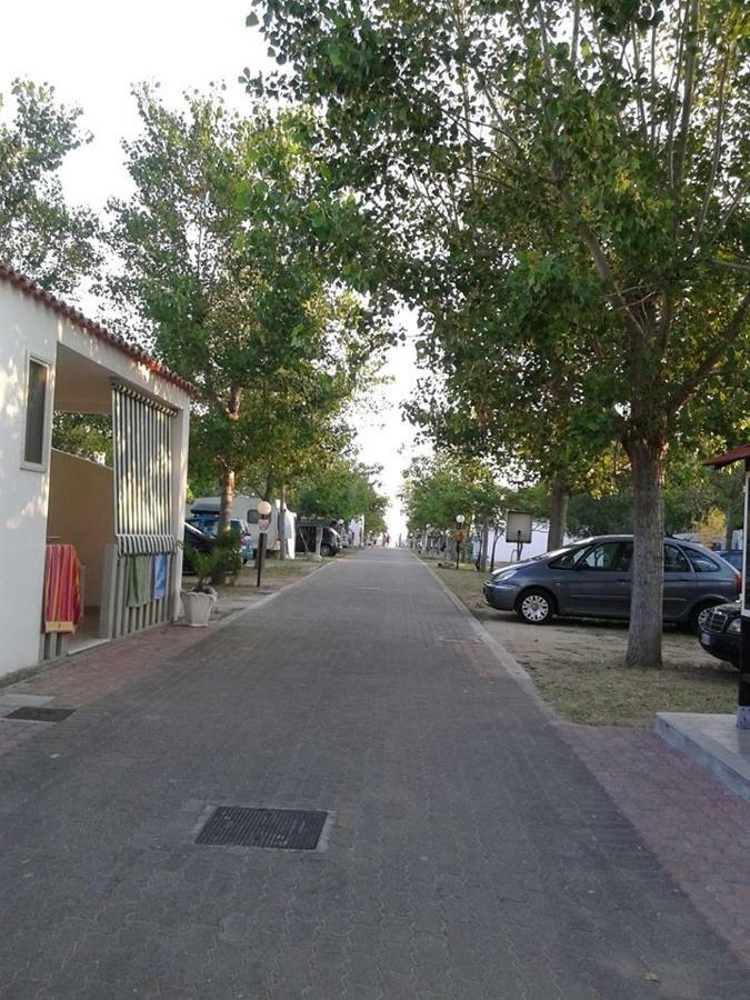 Centro Turistico La Perla Del Gargano Hotel Foce Varano Buitenkant foto